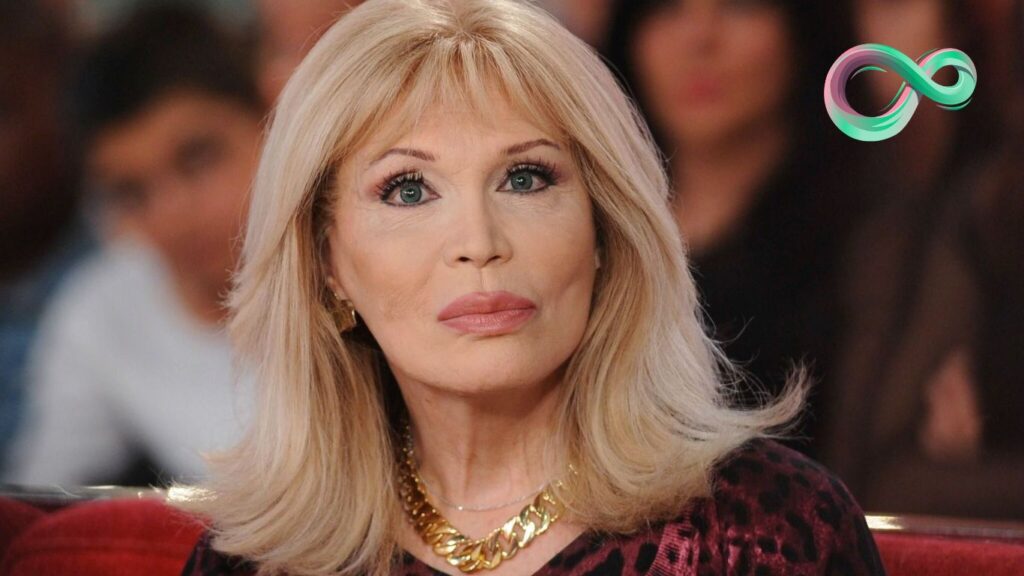 Aujourd'hui: Amanda Lear et son Fils - Une Vie Fascinante Révélée